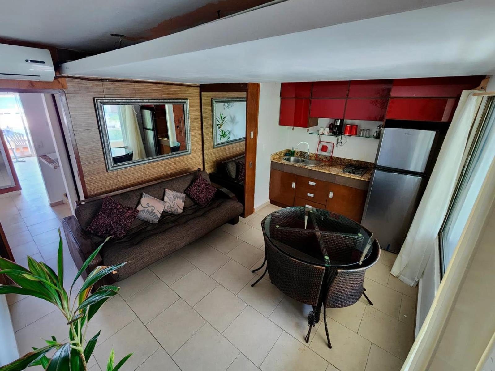 Beachfront Apartments Канкун Екстериор снимка