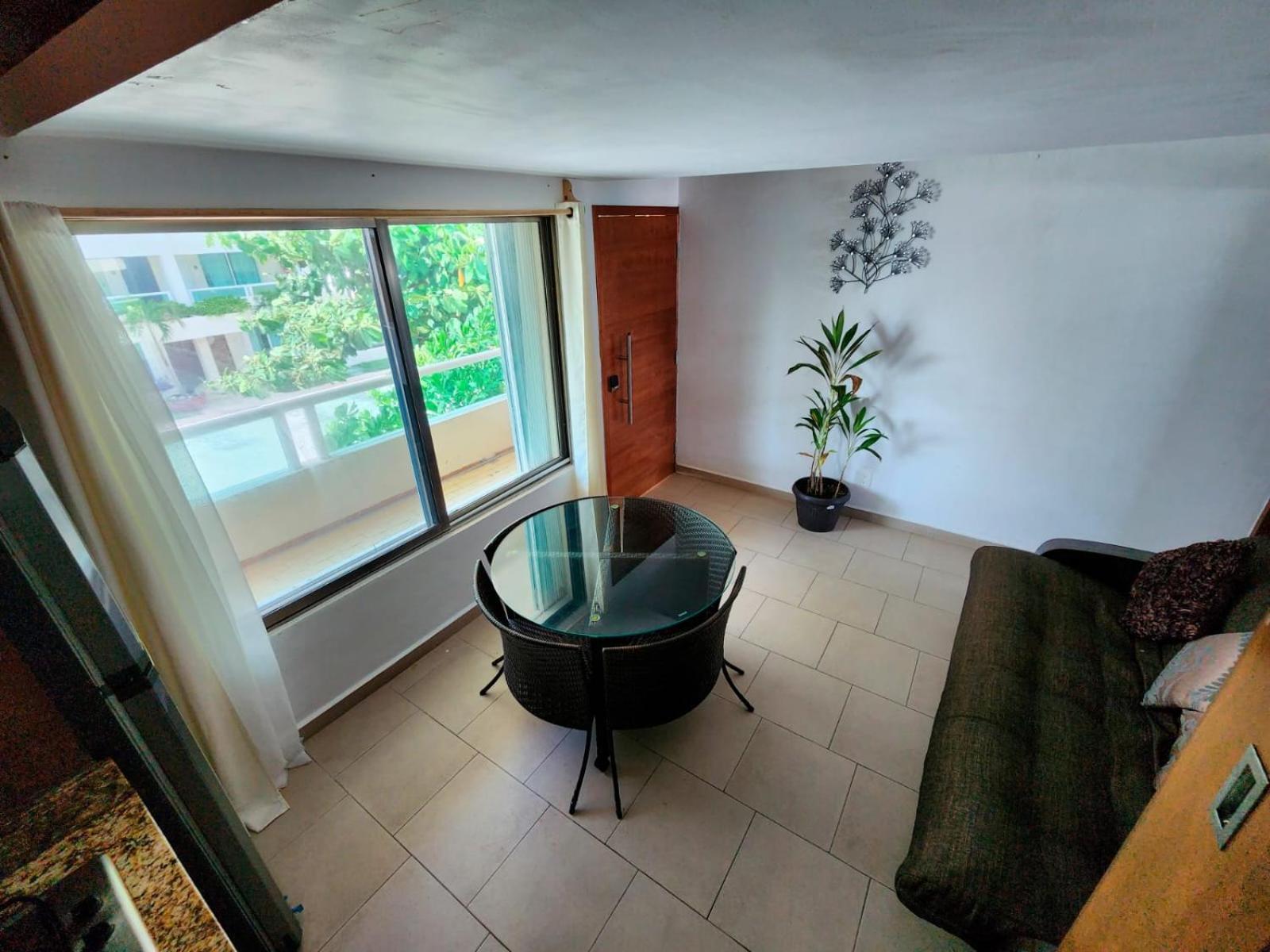 Beachfront Apartments Канкун Екстериор снимка