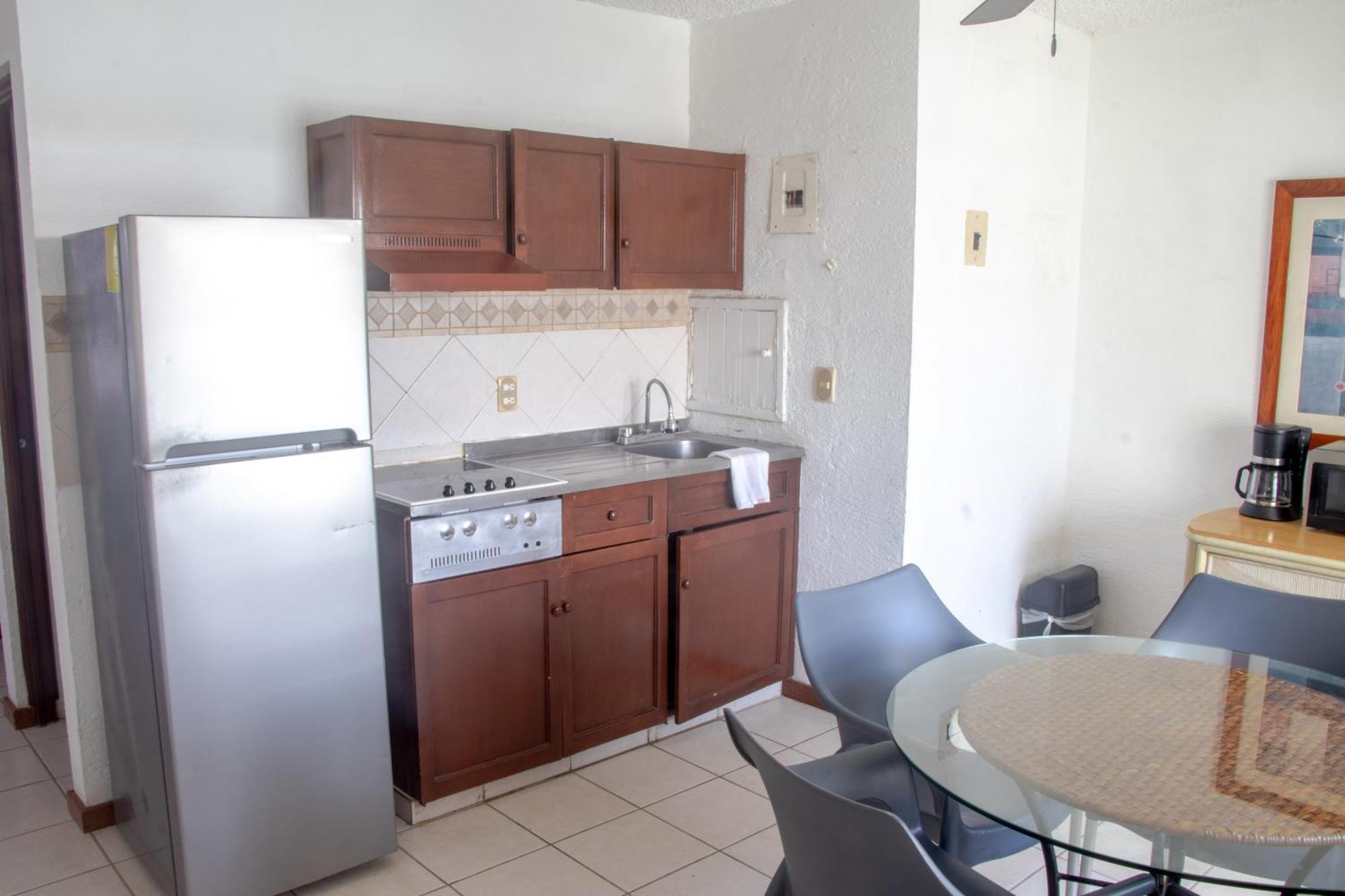 Beachfront Apartments Канкун Стая снимка